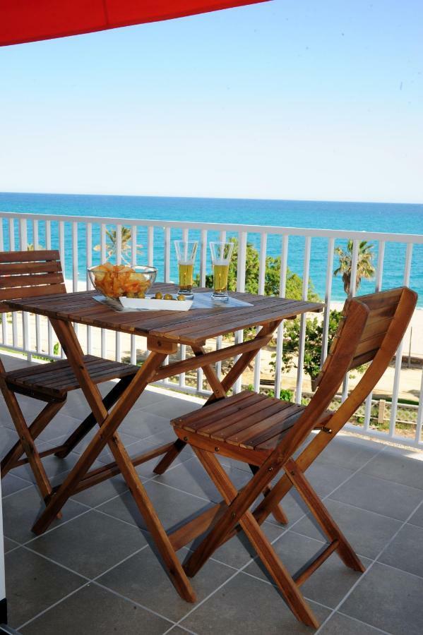Apartamento Frente Al Mar Канет де Мар Екстериор снимка