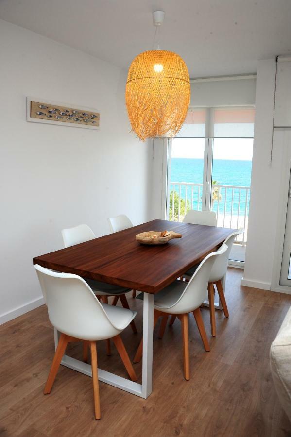 Apartamento Frente Al Mar Канет де Мар Екстериор снимка