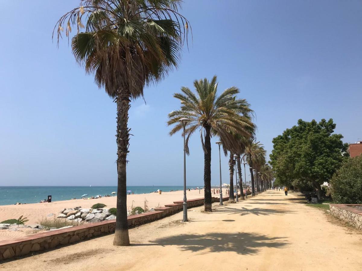 Apartamento Frente Al Mar Канет де Мар Екстериор снимка